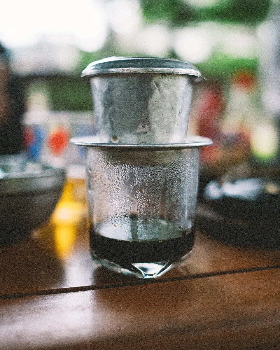 Glas Vietnamese ijskoffie met melk